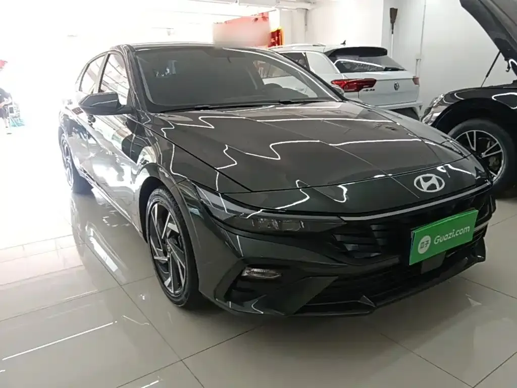 Hyundai Elantra — фото 9