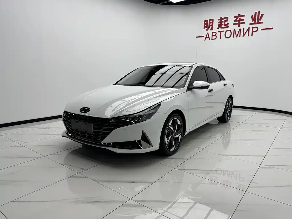 Hyundai Elantra — фото 4
