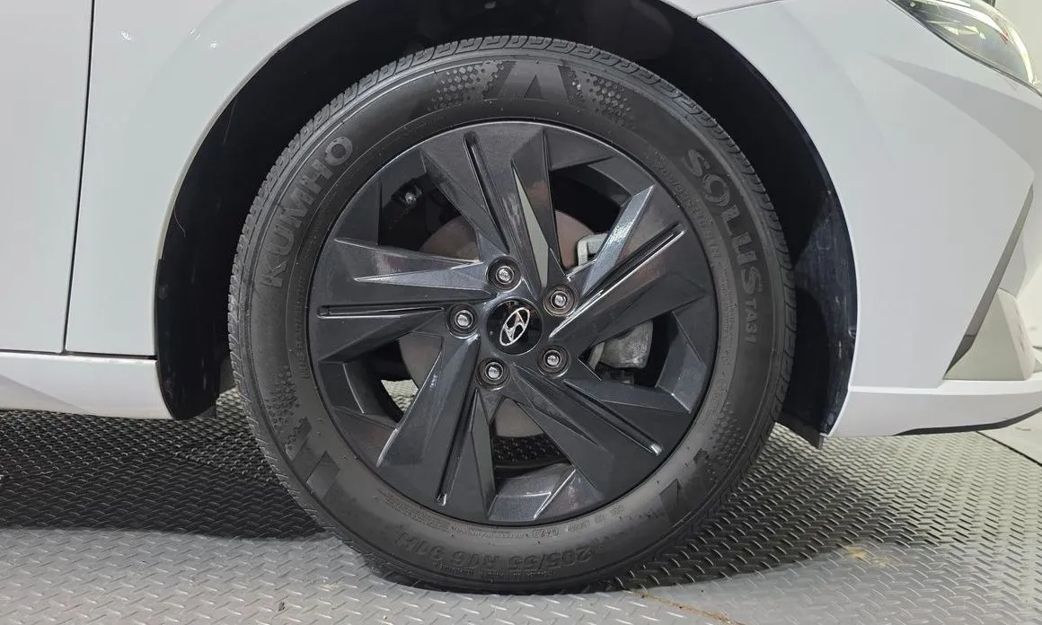 Hyundai AVANTE — фото 10