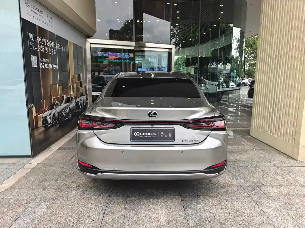 Lexus ES — фото 4