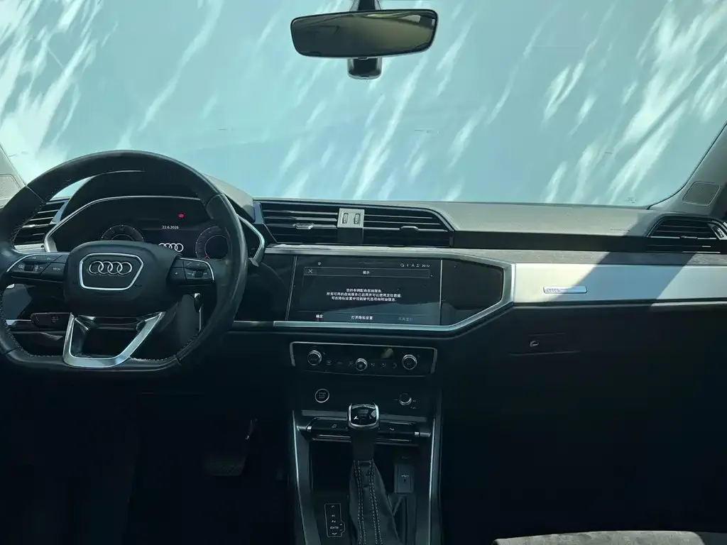 Audi Q3 — фото 5