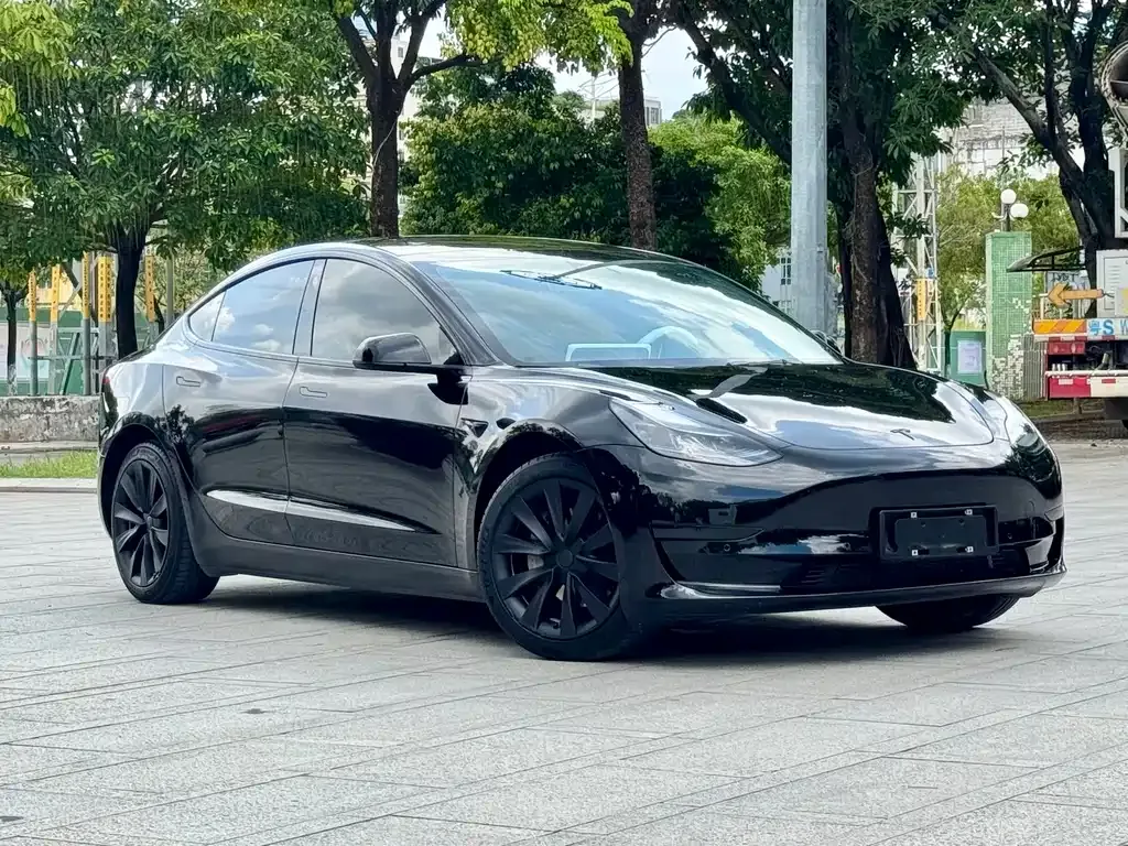 Tesla Model 3 — фото 6