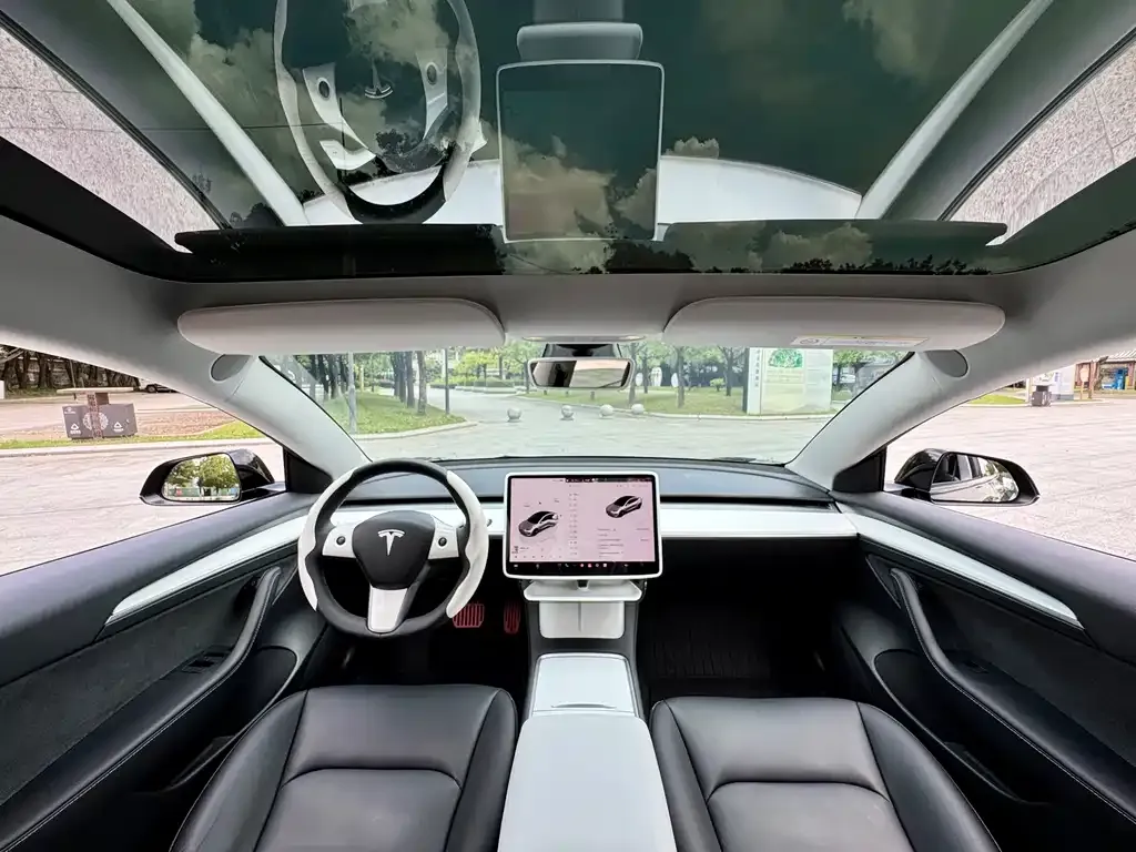 Tesla Model 3 — фото 3