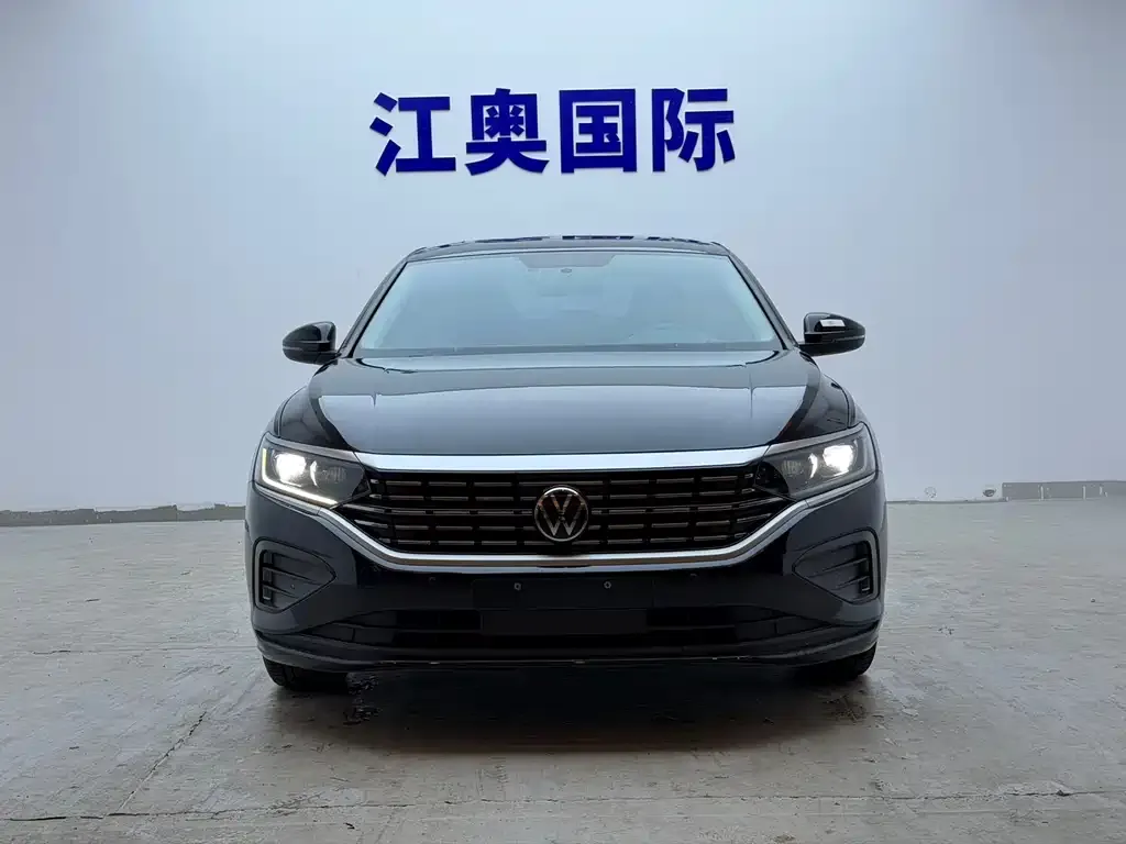 Volkswagen Passat — фото 2