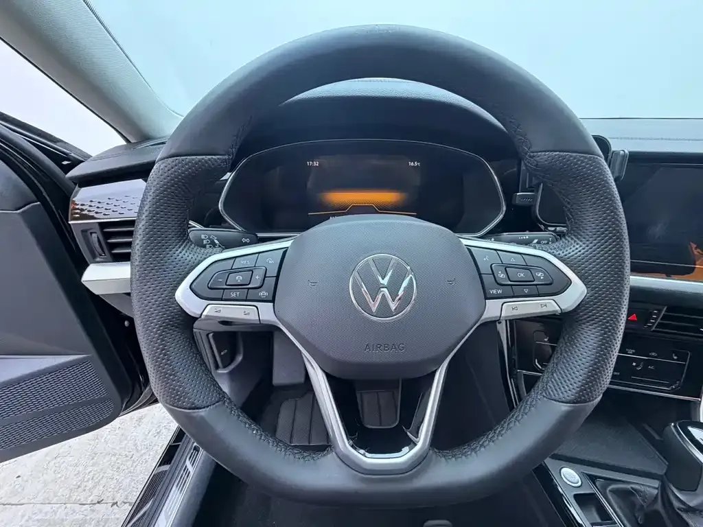 Volkswagen Passat — фото 9