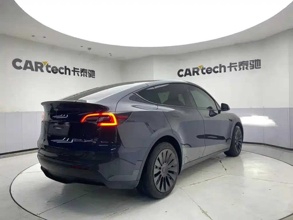 Tesla Model Y — фото 4