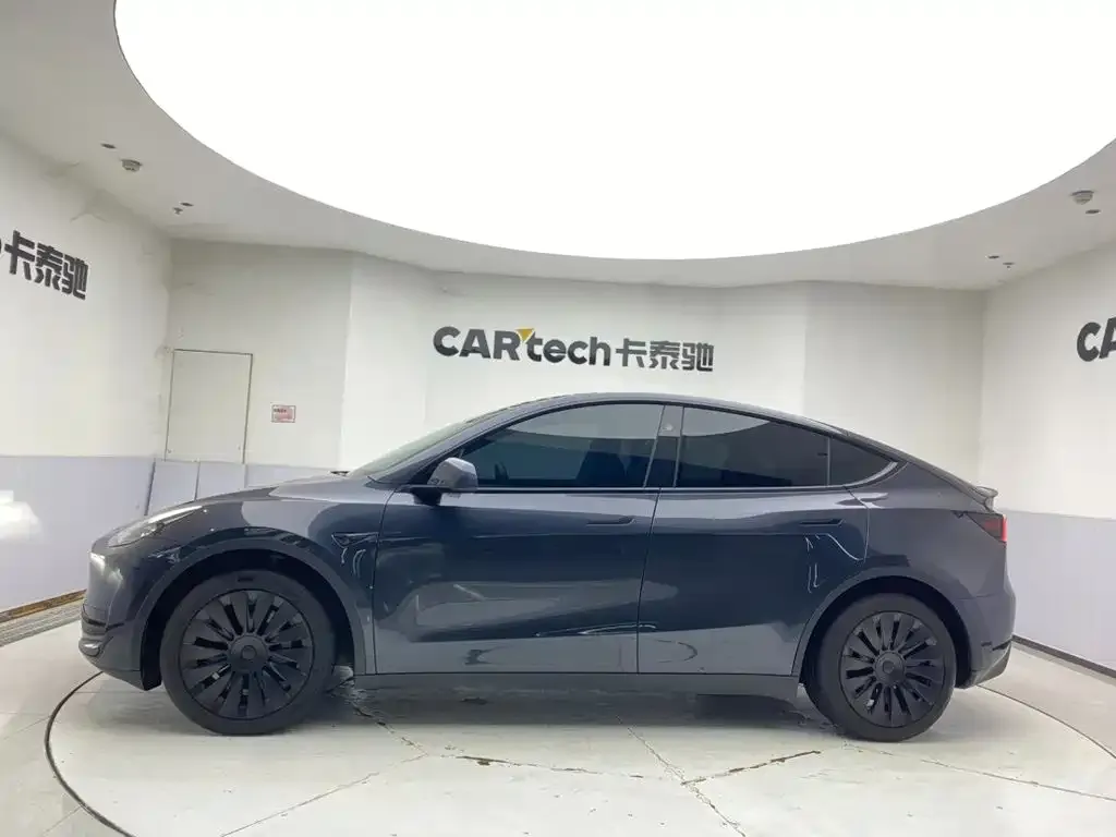Tesla Model Y — фото 5