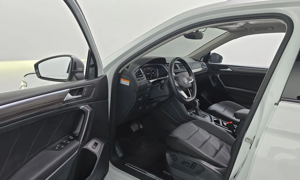 Volkswagen Tiguan — фото 6