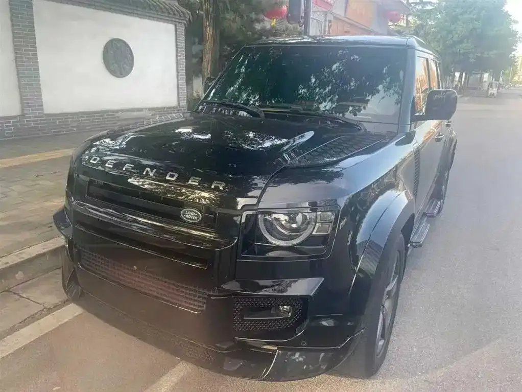 Land Rover Defender — фото 1