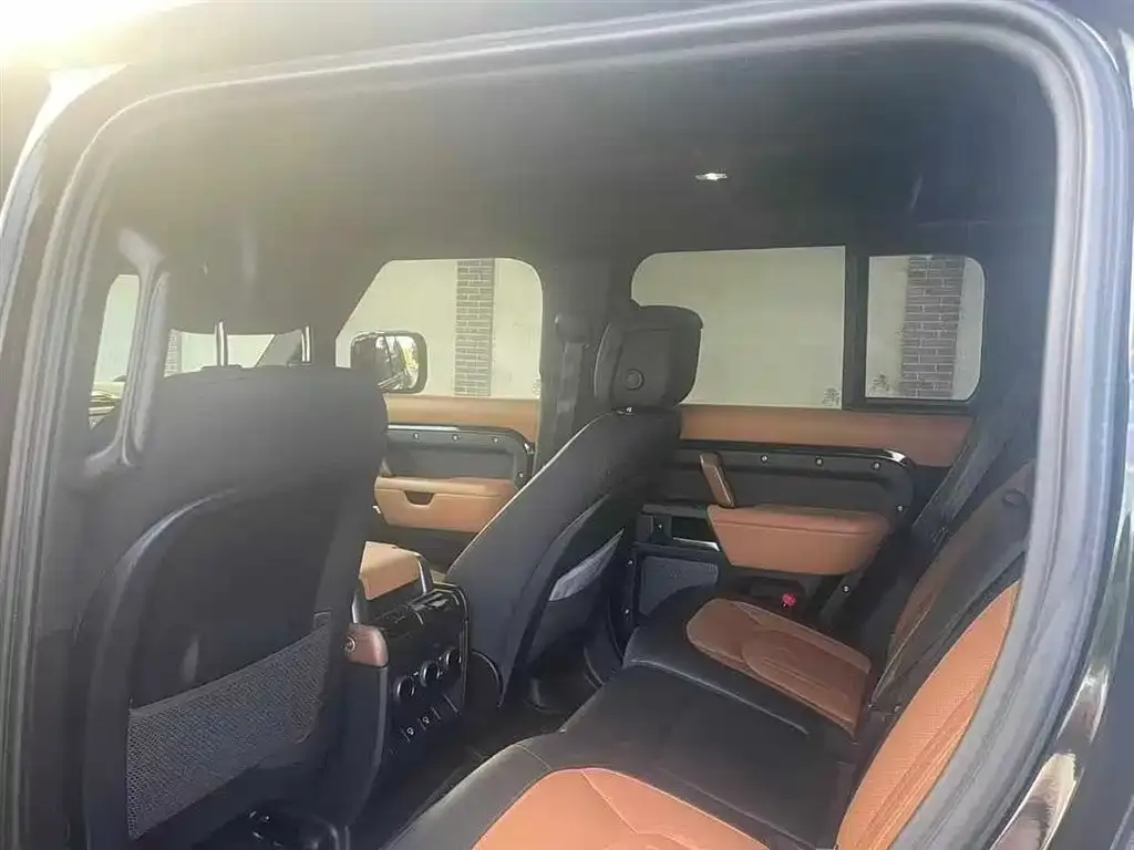 Land Rover Defender — фото 2