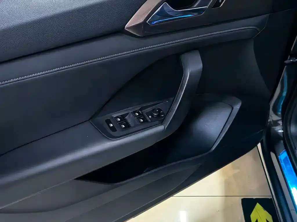 Volkswagen Tharu — фото 3