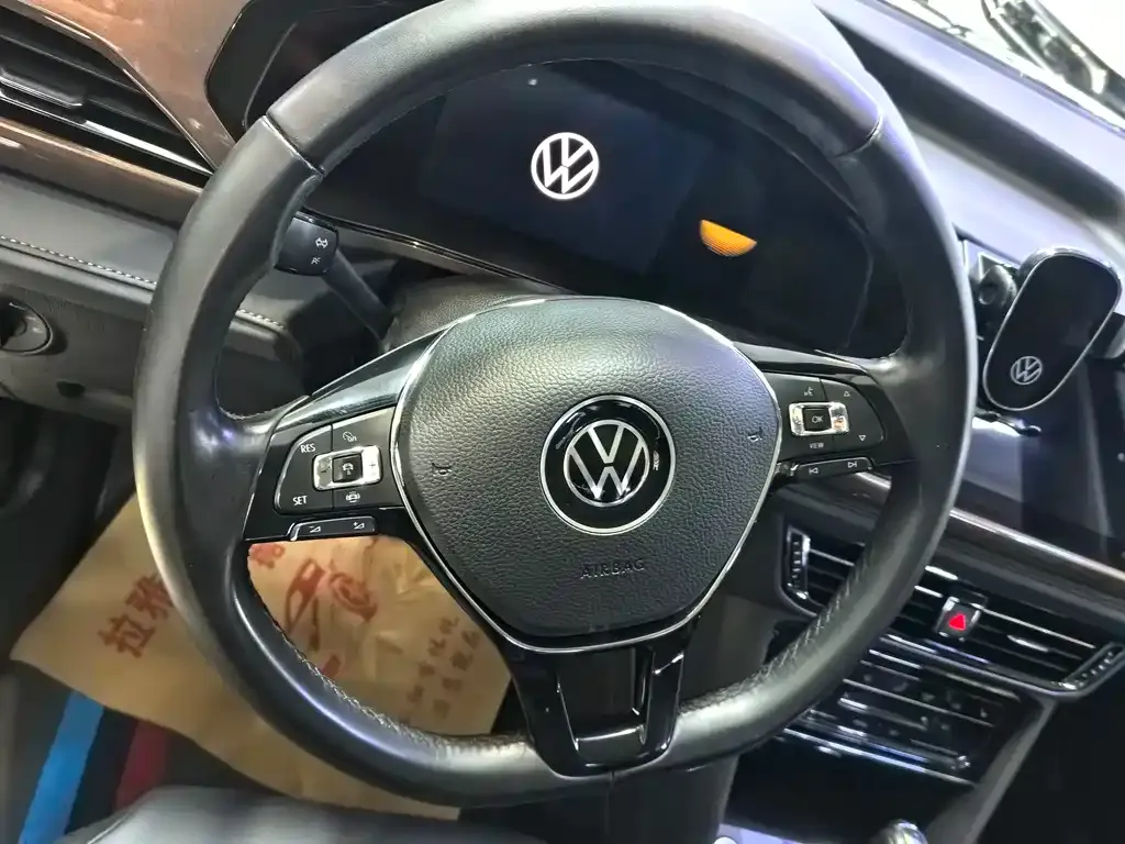 Volkswagen Tharu — фото 7