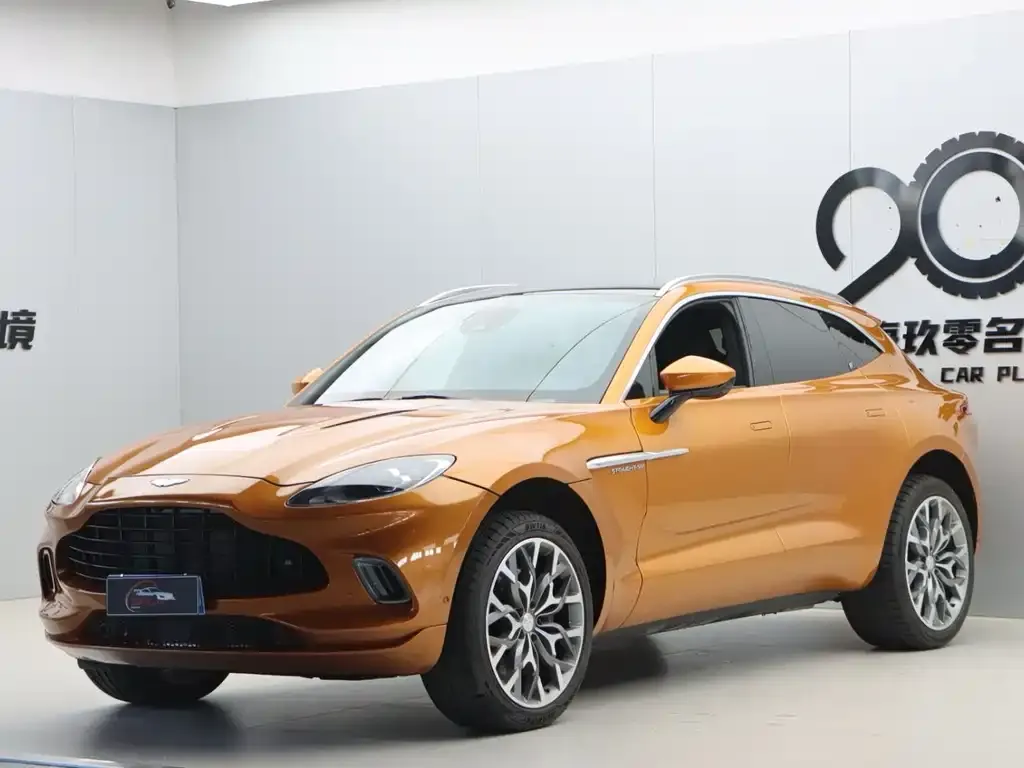 Aston Martin DBX — фото 2