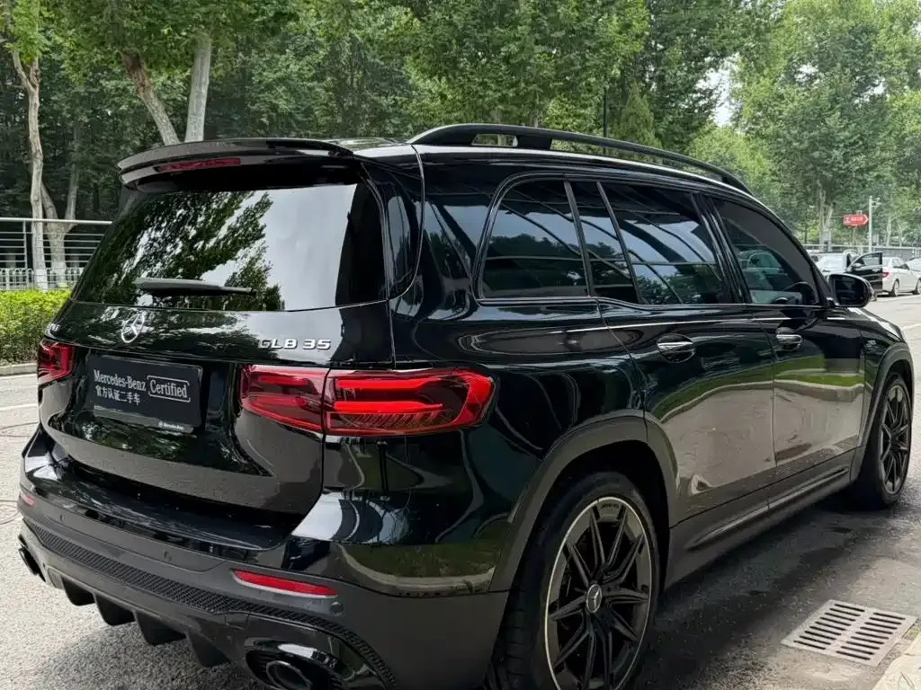 Mercedes-Benz GLB AMG — фото 10