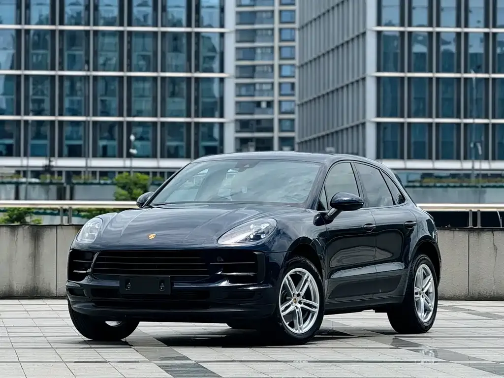 Porsche Macan — фото 1