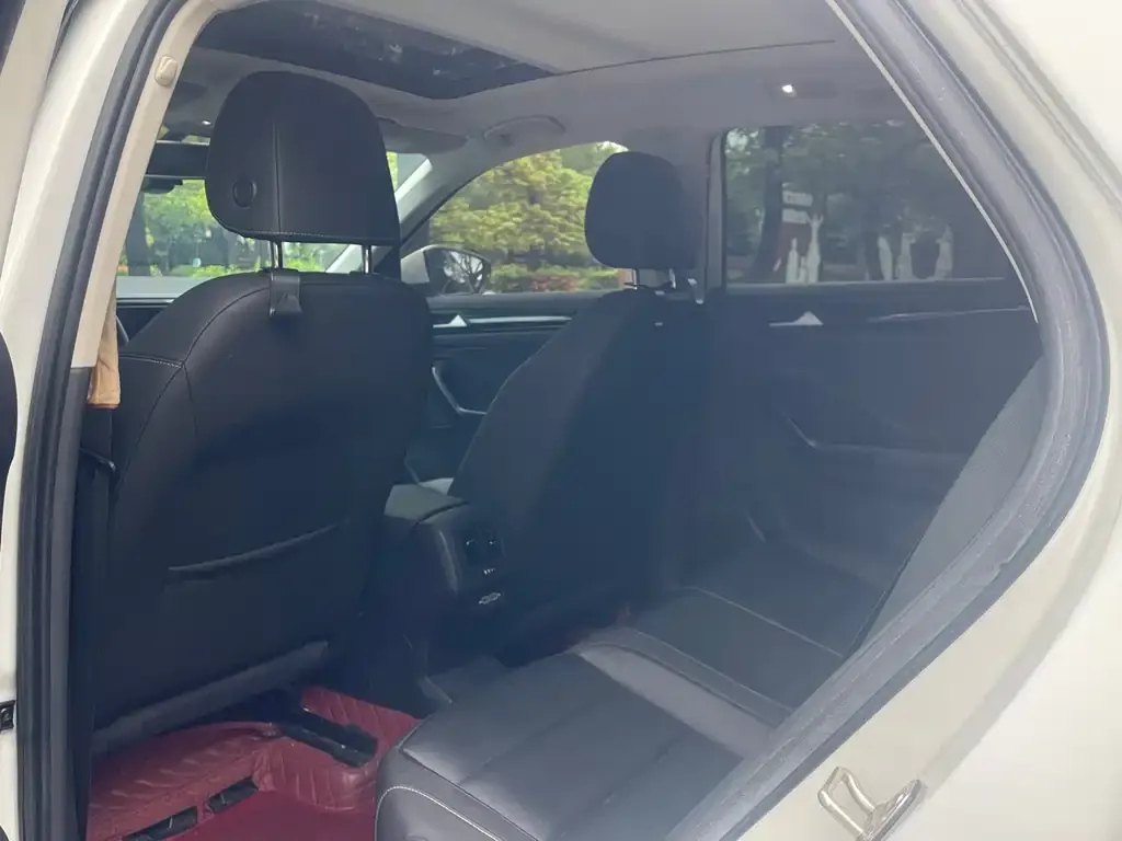 Volkswagen T-Roc 2021 из CN, фото 2