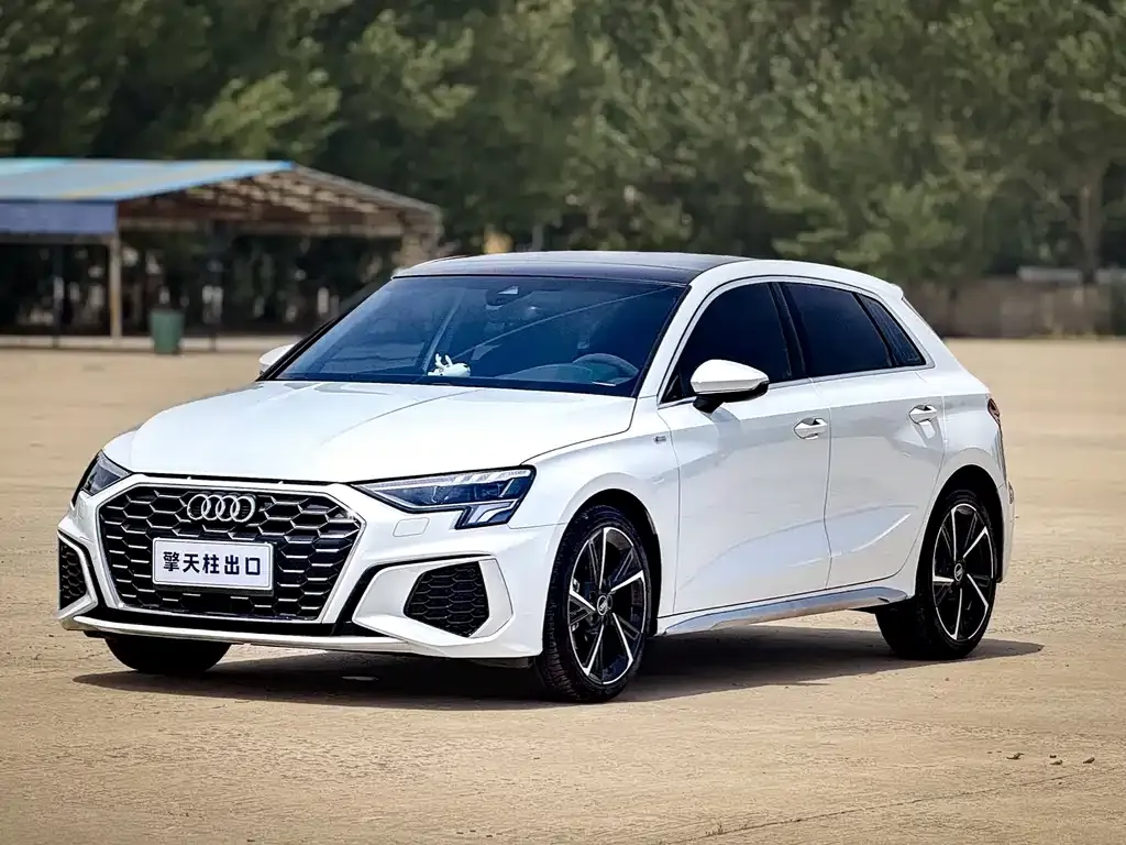 Audi A3 — фото 1