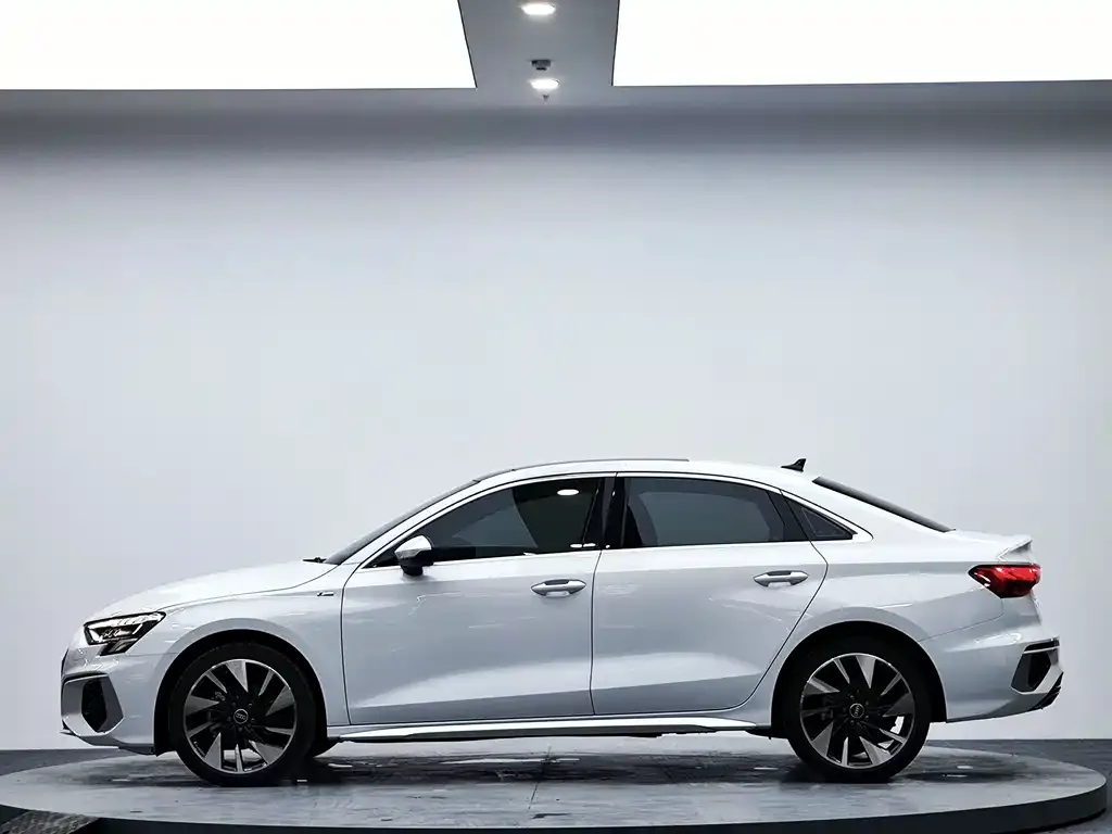 Audi A3 — фото 4