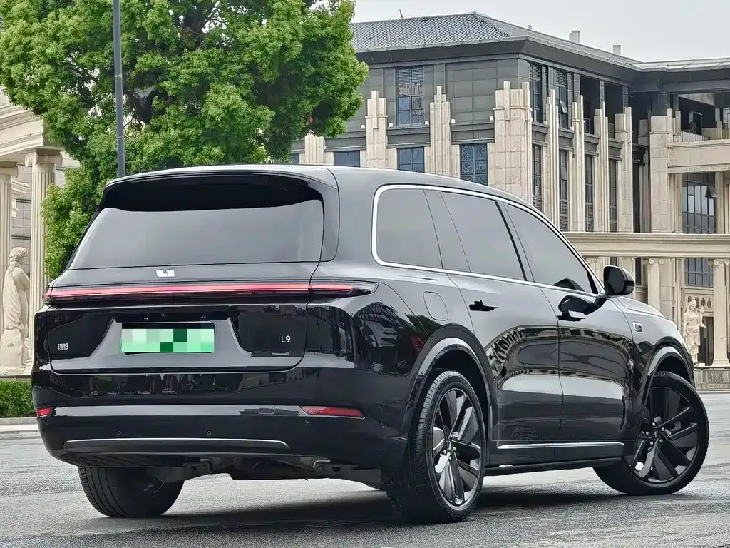 Li Auto L9 — фото 7