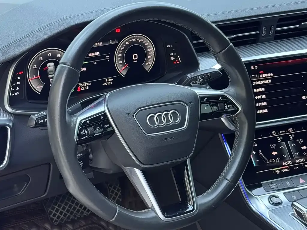 Audi A6L — фото 9