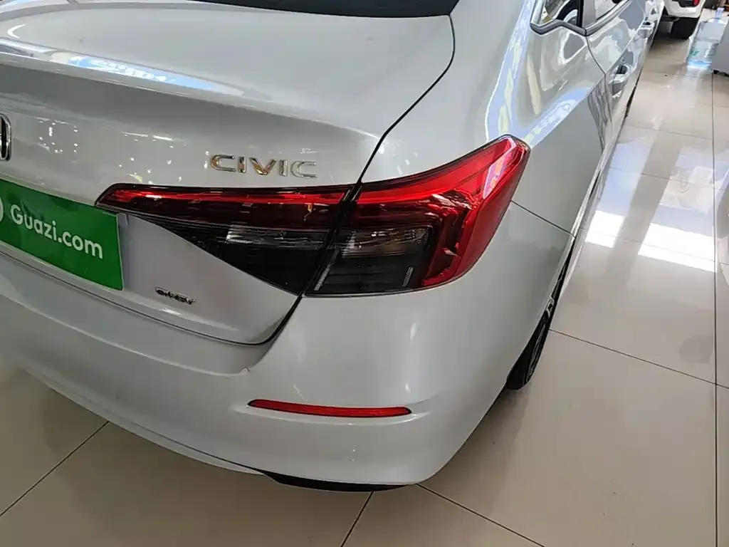 Honda Civic — фото 7