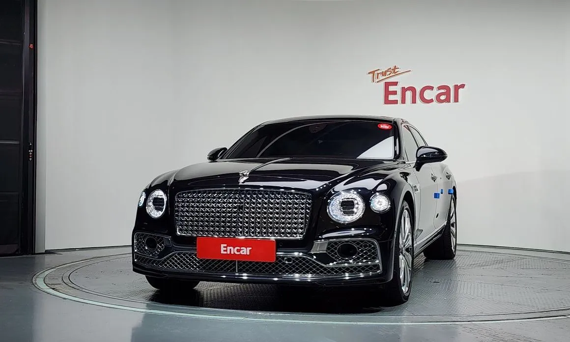 Bentley Flying Spur — фото 2