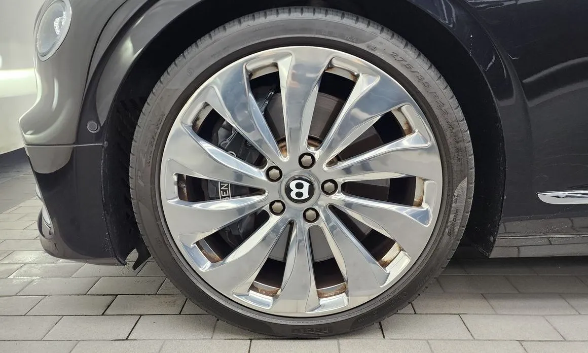 Bentley Flying Spur — фото 7