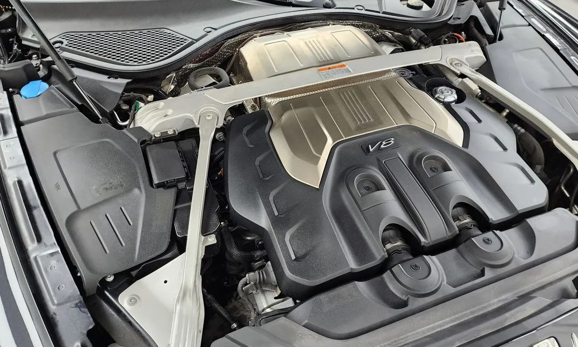 Bentley Flying Spur — фото 8