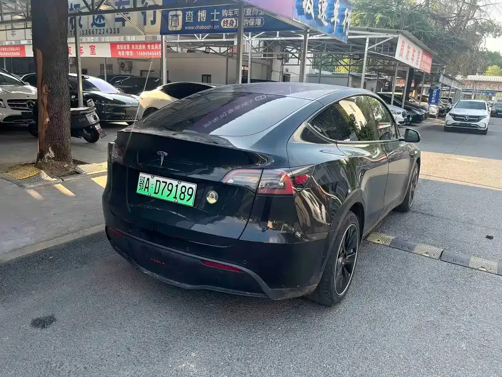 Tesla Model Y — фото 4