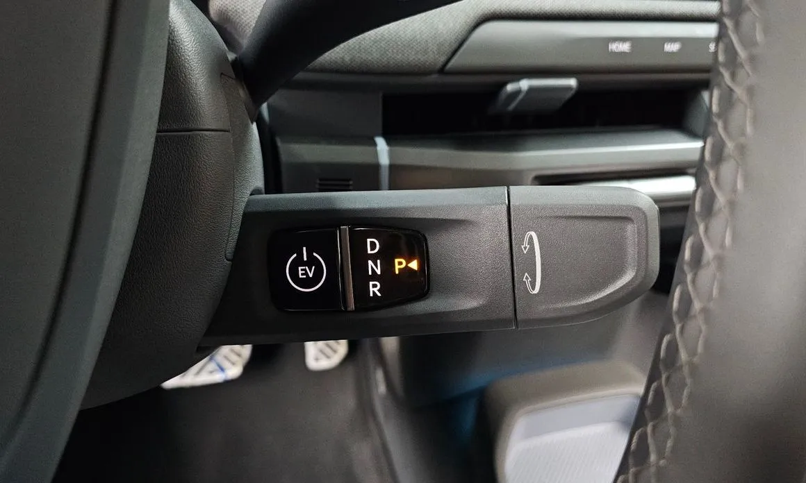 Kia EV3 — фото 4