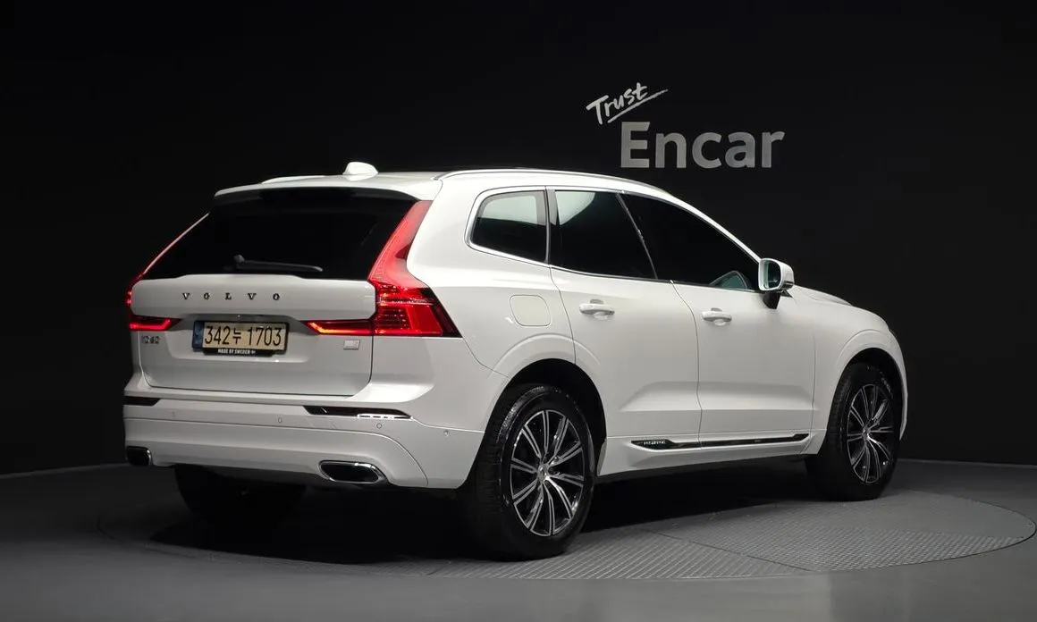 Volvo XC60 — фото 3