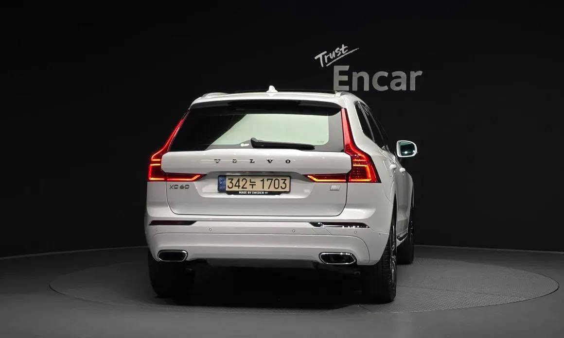 Volvo XC60 — фото 7