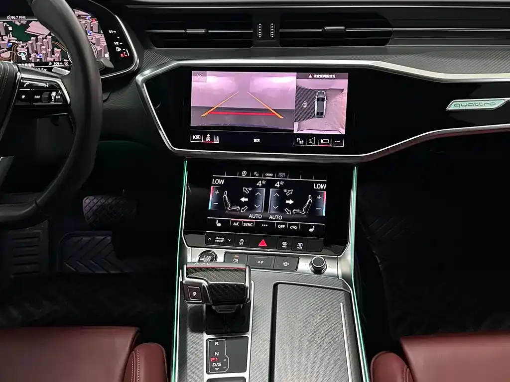 Audi A7L — фото 8
