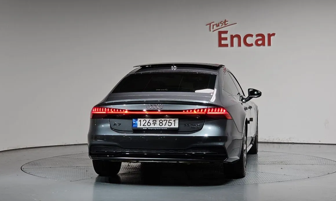 Audi A7 — фото 2
