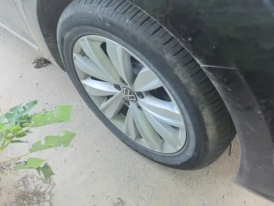 Volkswagen Passat — фото 3