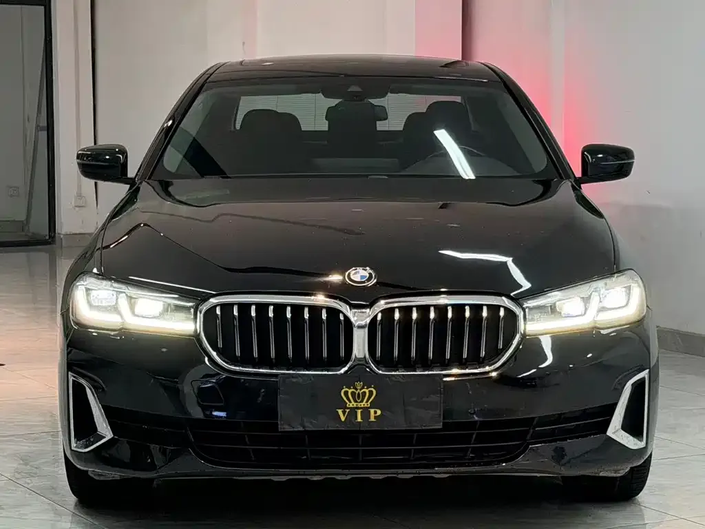 BMW 5 Series — фото 5