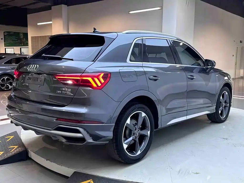 Audi Q3 — фото 8