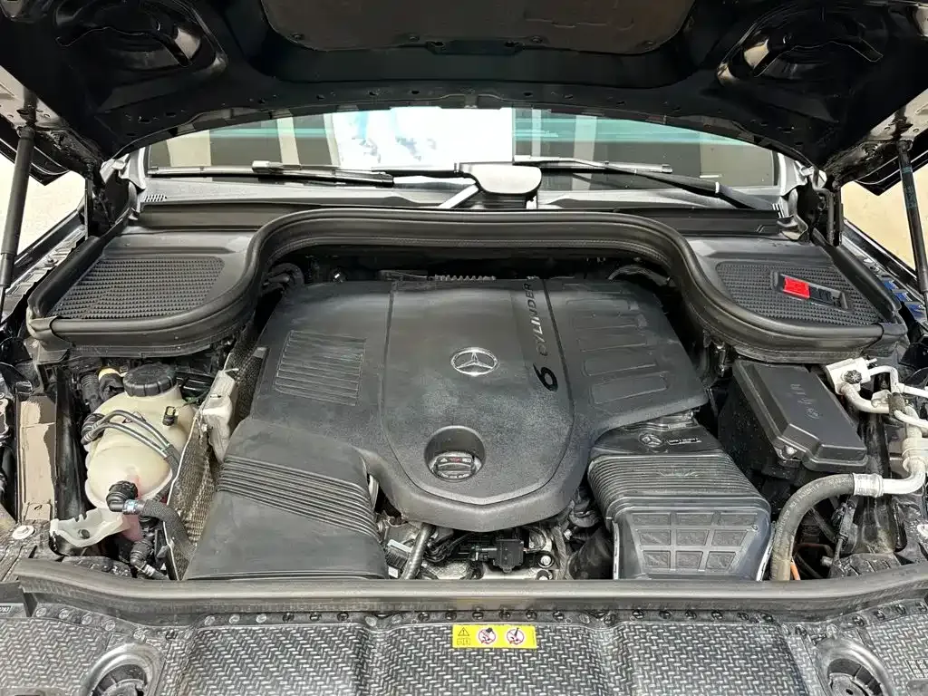 Mercedes-Benz GLS — фото 10