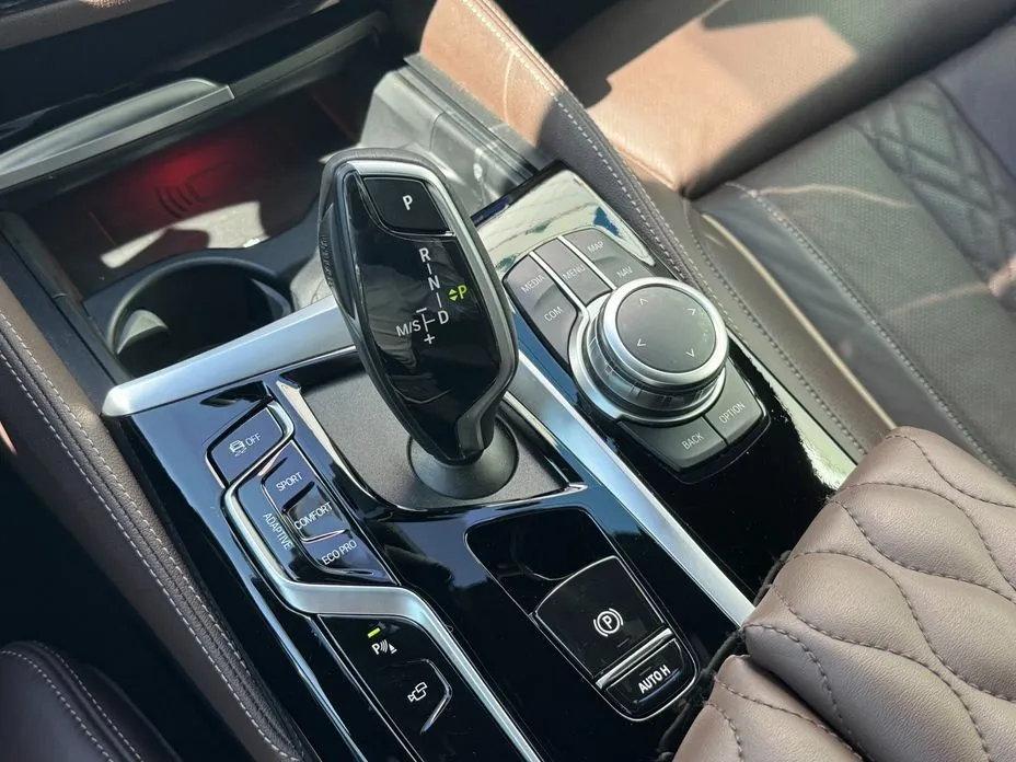 BMW 5-Series 2022 из KR, фото 8