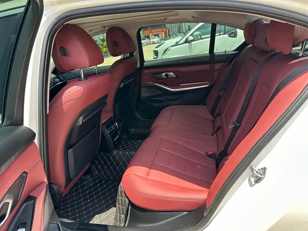 BMW 3 Series 2021 из CN, фото 6