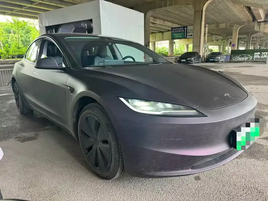 Tesla Model 3 — фото 9