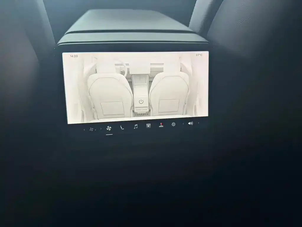 Tesla Model 3 — фото 6