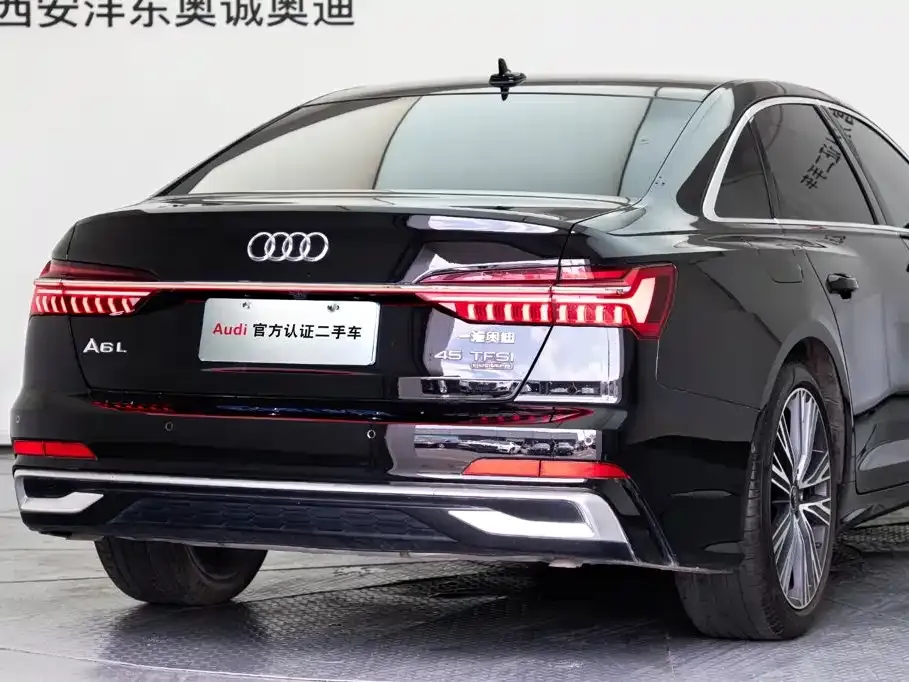 Audi A6L — фото 8