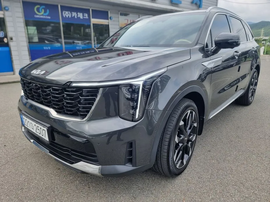 Kia Sorento — фото 1