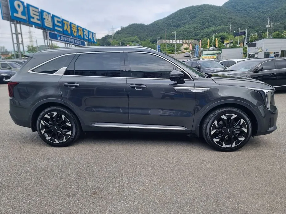 Kia Sorento — фото 7
