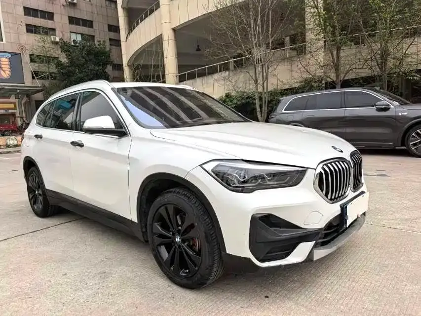 BMW X1 — фото 7