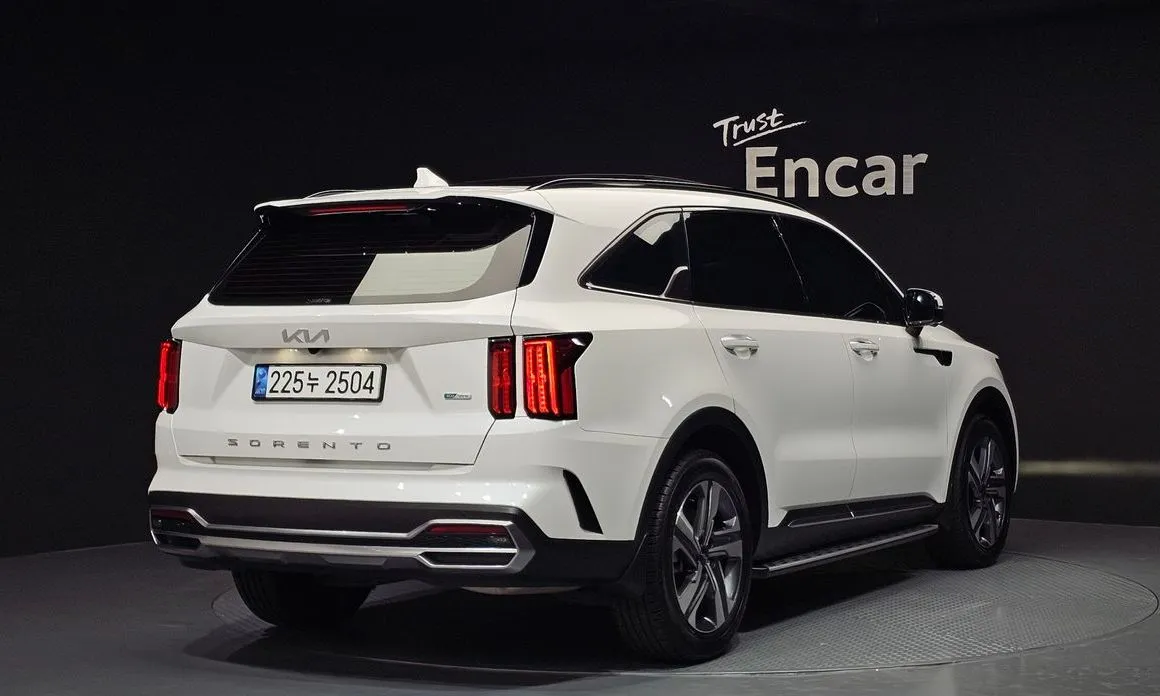 Kia Sorento — фото 10