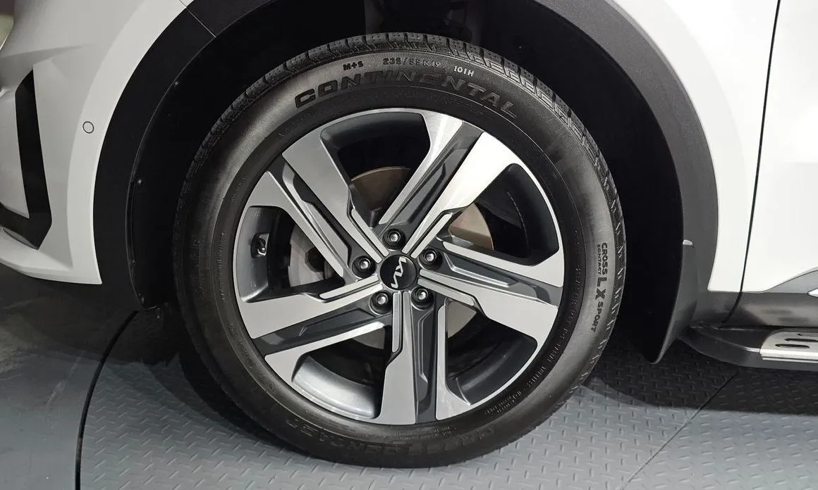 Kia Sorento — фото 7
