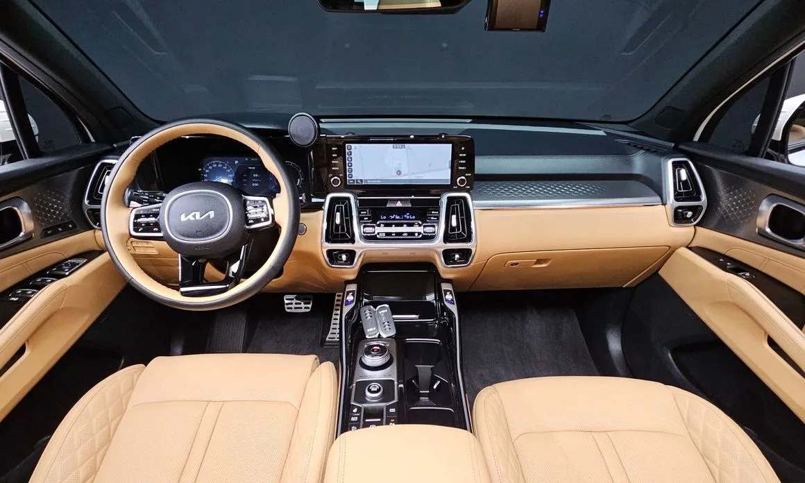 Kia Sorento — фото 9