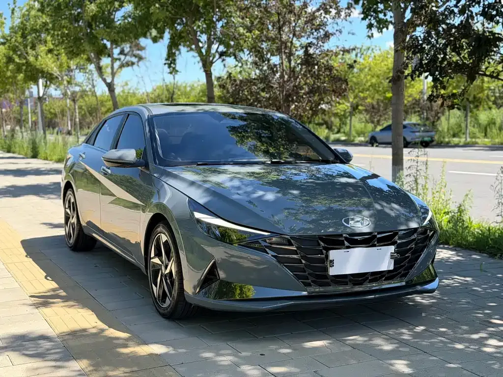 Hyundai Elantra — фото 10